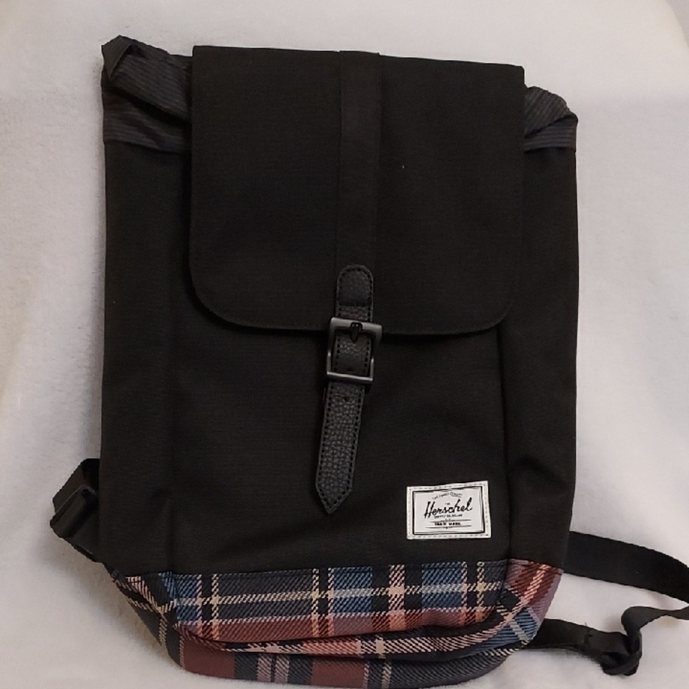Herschel Retreat Sling Bag